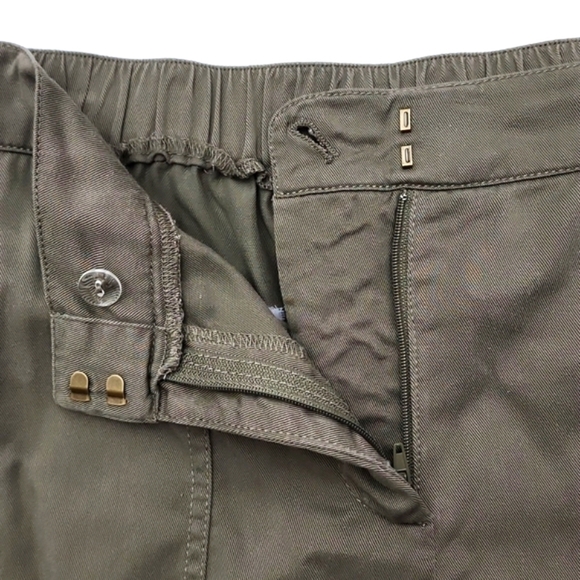 ⭐️3/ $30⭐️ Jones New York Army Green Soft Cotton Lightweight Cargo Pants Sz 8 - Picture 3 of 15